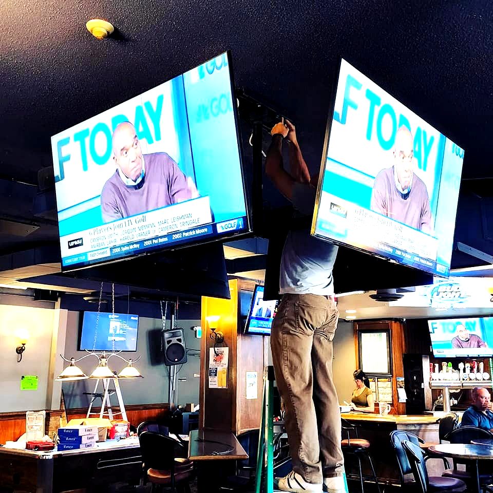 Sports bar TV installation Penticton Okanagan - ceiling mounted TVs